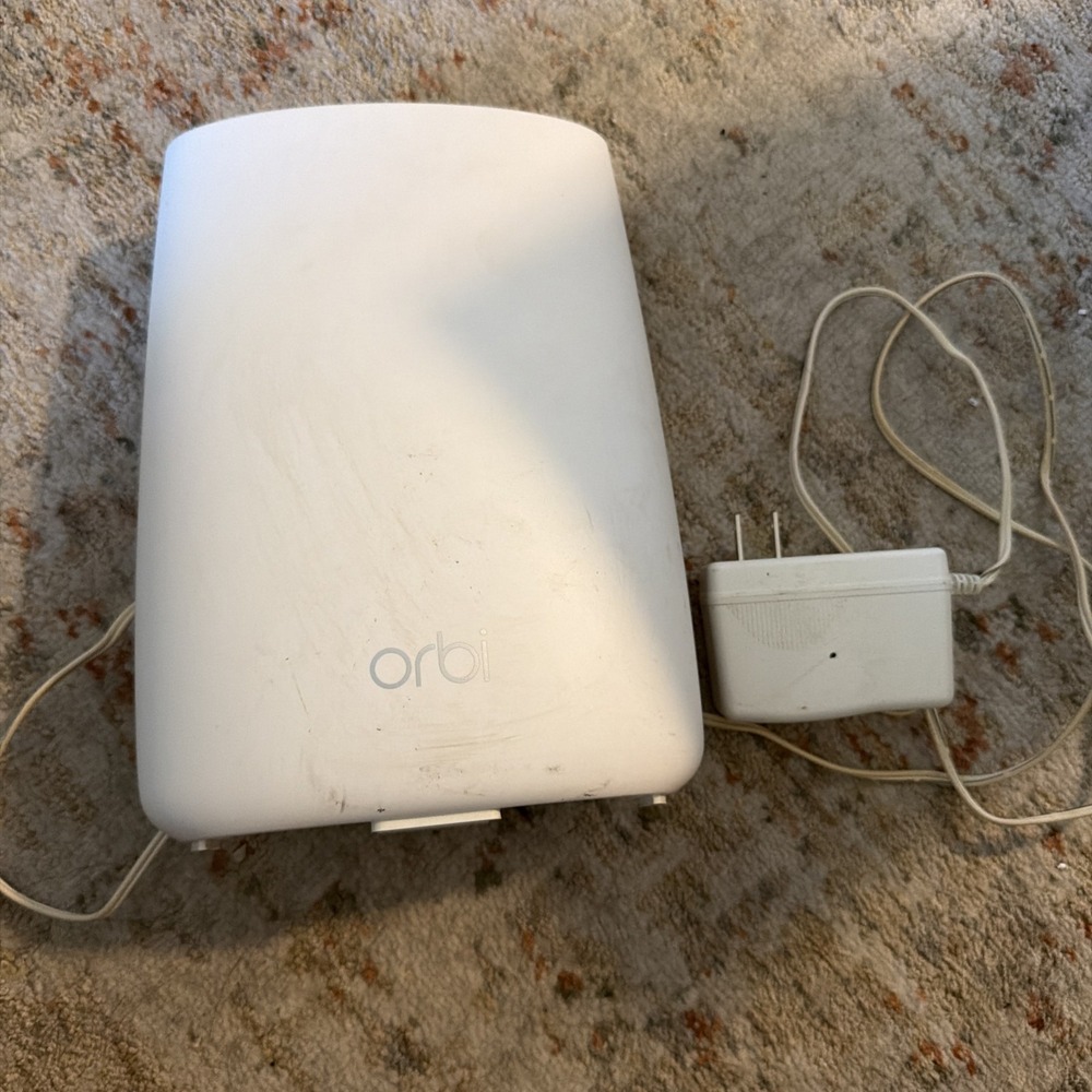 Netgear Orbi Router RBR50v2 With power cord